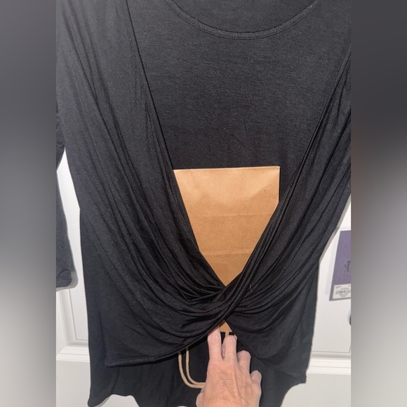 Jennifer Lopez long sleeve blouse. Never worn.🎵 - Picture 3 of 3